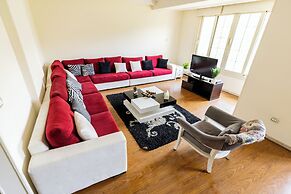 Hibiscus Haven Suite
