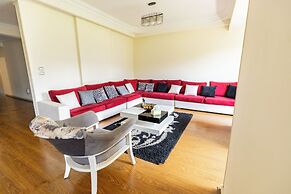 Hibiscus Haven Suite