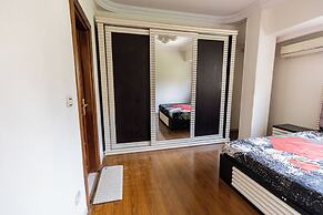 Hibiscus Haven Suite