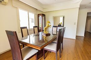 Hibiscus Haven Suite
