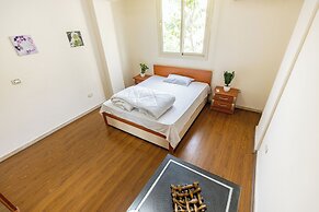Hibiscus Haven Suite