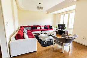 Hibiscus Haven Suite