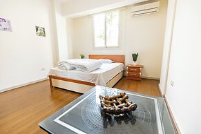 Hibiscus Haven Suite