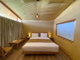 Pangong Retreat Camp