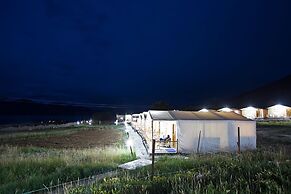 Pangong Retreat Camp