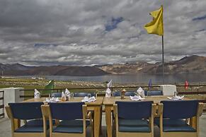 Pangong Retreat Camp