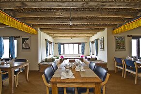 Pangong Retreat Camp