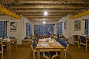 Pangong Retreat Camp