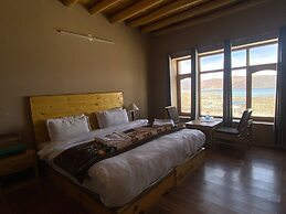 Pangong Retreat Camp