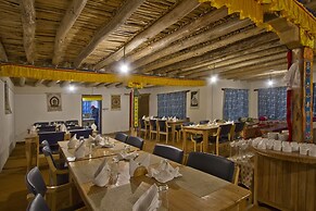 Pangong Retreat Camp