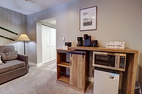 Cm321h Copper Mtn Inn Hotel Room by RedAwning