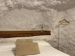Cuevas El Atochal Orígenes