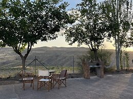 Cuevas El Atochal Orígenes