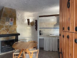 Cuevas El Atochal Orígenes