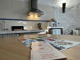 Cuevas El Atochal Orígenes