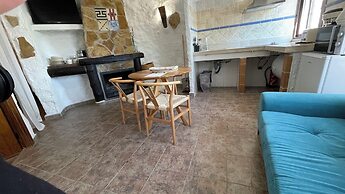 Cuevas El Atochal Orígenes