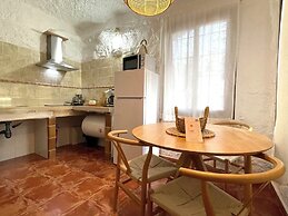 Cuevas El Atochal Orígenes