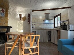 Cuevas El Atochal Orígenes