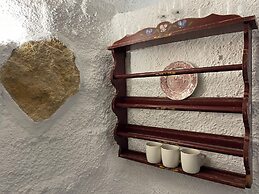 Cuevas El Atochal Orígenes