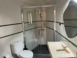 Cuevas El Atochal Orígenes