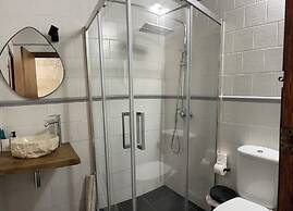 Cuevas El Atochal Orígenes