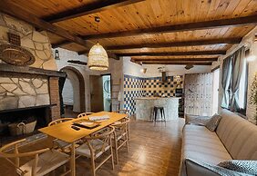 Cuevas El Atochal Orígenes