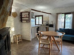 Cuevas El Atochal Orígenes