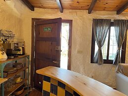 Cuevas El Atochal Orígenes