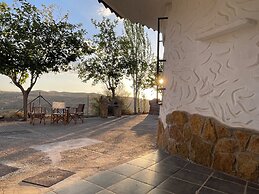 Cuevas El Atochal Orígenes