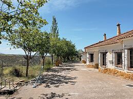 Cuevas El Atochal Orígenes