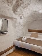 Cuevas El Atochal Orígenes