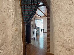 Cuevas El Atochal Orígenes