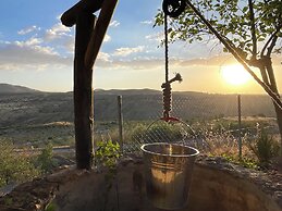 Cuevas El Atochal Orígenes