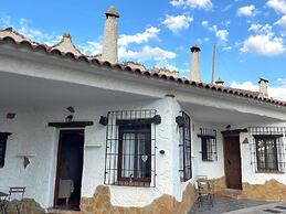 Cuevas El Atochal Orígenes