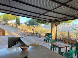 Cuevas El Atochal Orígenes