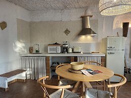 Cuevas El Atochal Orígenes