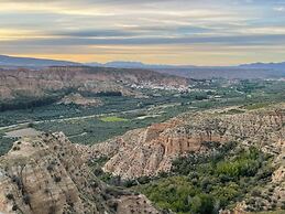 Cuevas El Atochal Orígenes
