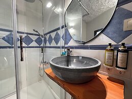 Cuevas El Atochal Orígenes