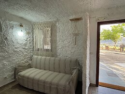 Cuevas El Atochal Orígenes