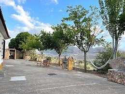 Cuevas El Atochal Orígenes