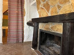 Cuevas El Atochal Orígenes