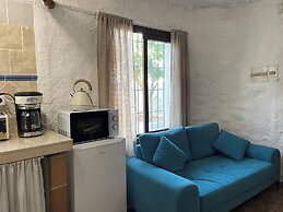 Cuevas El Atochal Orígenes