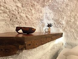 Cuevas El Atochal Orígenes