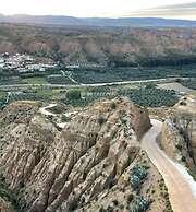 Cuevas El Atochal Orígenes