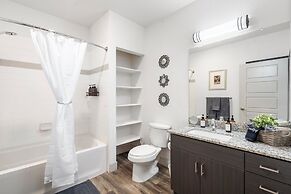 Chandler Gem - 2 Bdrm Apt Nr DT Chan-Gil