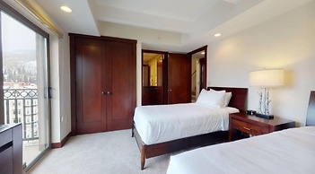 Vail Lionshead Village 3 Bedroom Plus Den With Mountain View