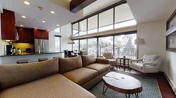 Vail Lionshead Village 3 Bedroom Plus Den With Mountain View