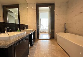 The Platinum Suites KLCC by Veedu Hauz