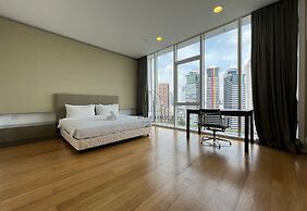 The Platinum Suites KLCC by Veedu Hauz