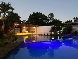 Hidden Lagoon Resort